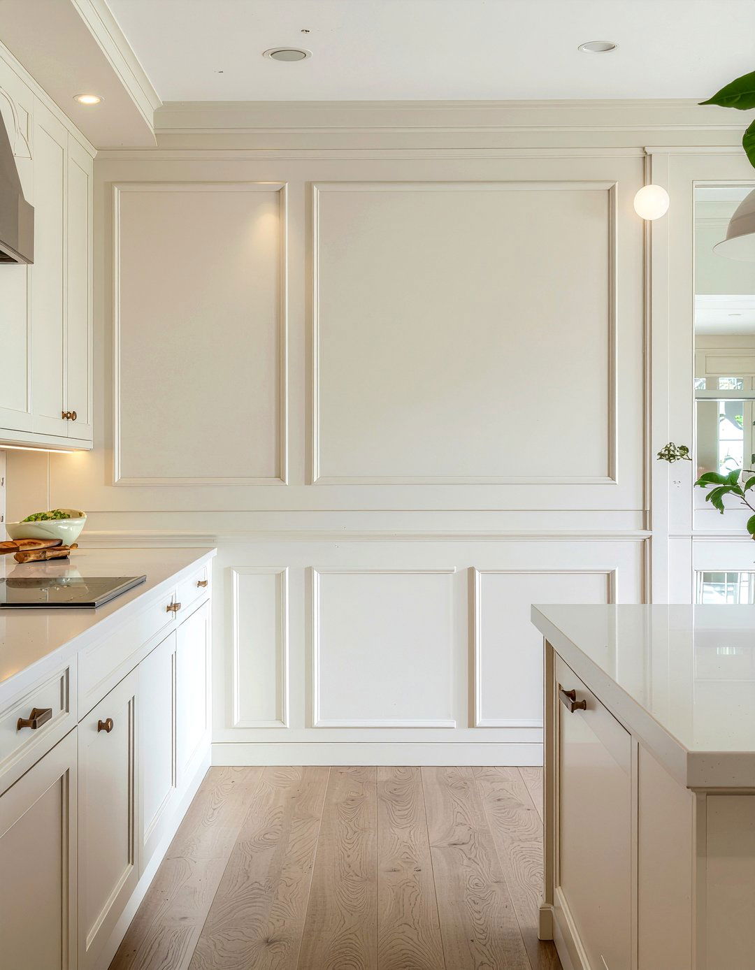 Cream kitchen wall paneling - 30 kitchen board and batten ideas