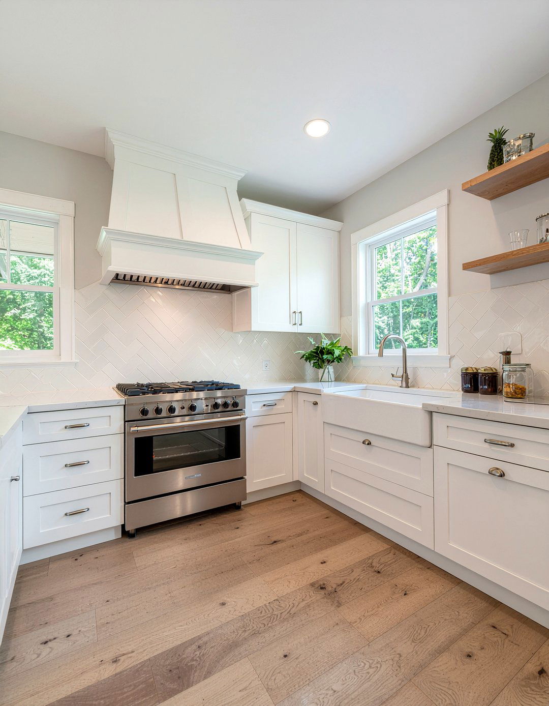 Cream kitchen with subway tile - 30 cream kitchen ideas
