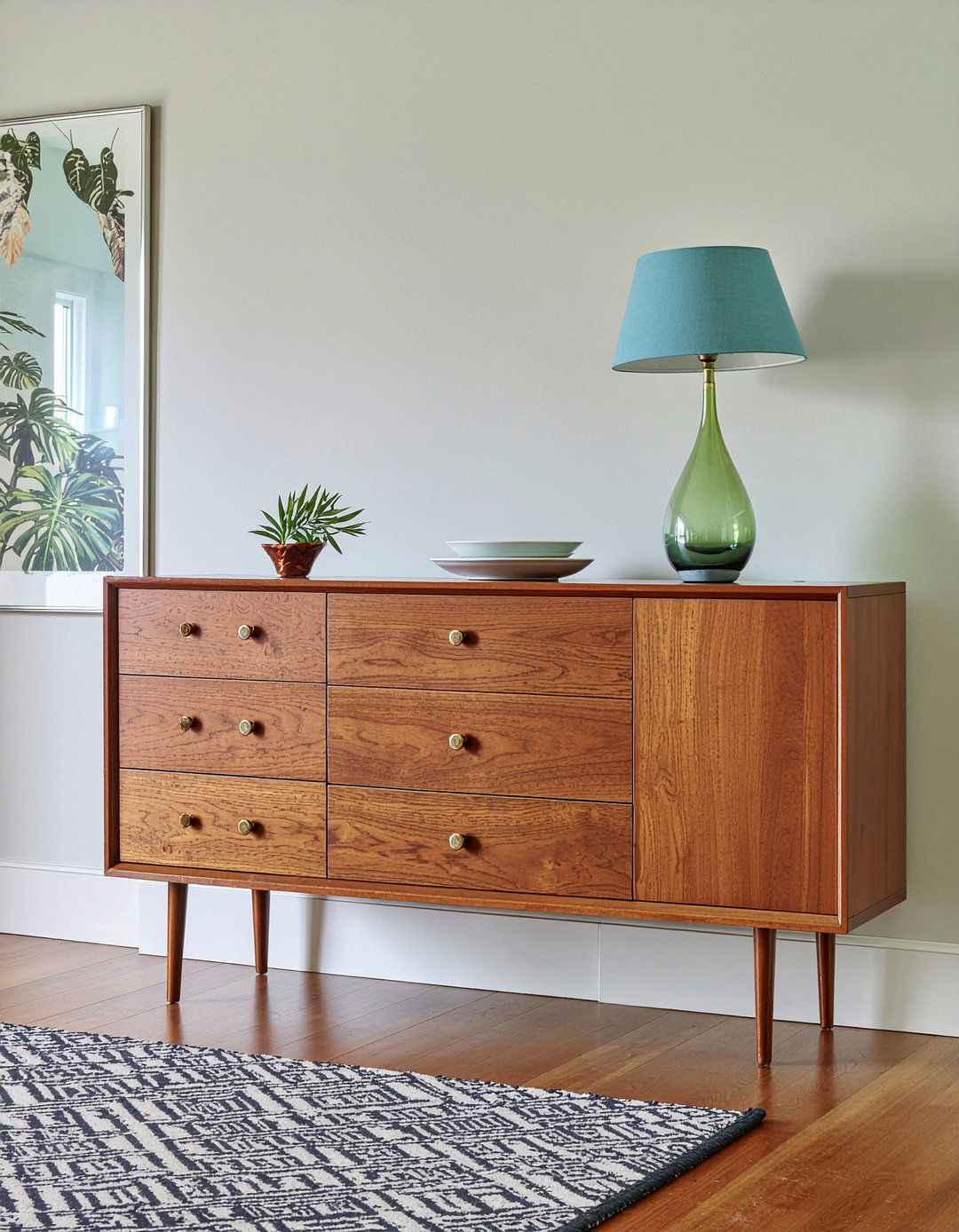 Credenza with drawers - 30 dining room storage ideas