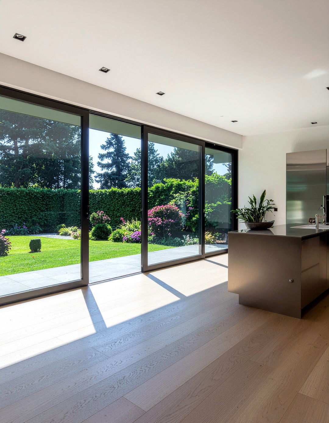 Crittall door kitchen extension - 30 kitchen extension ideas