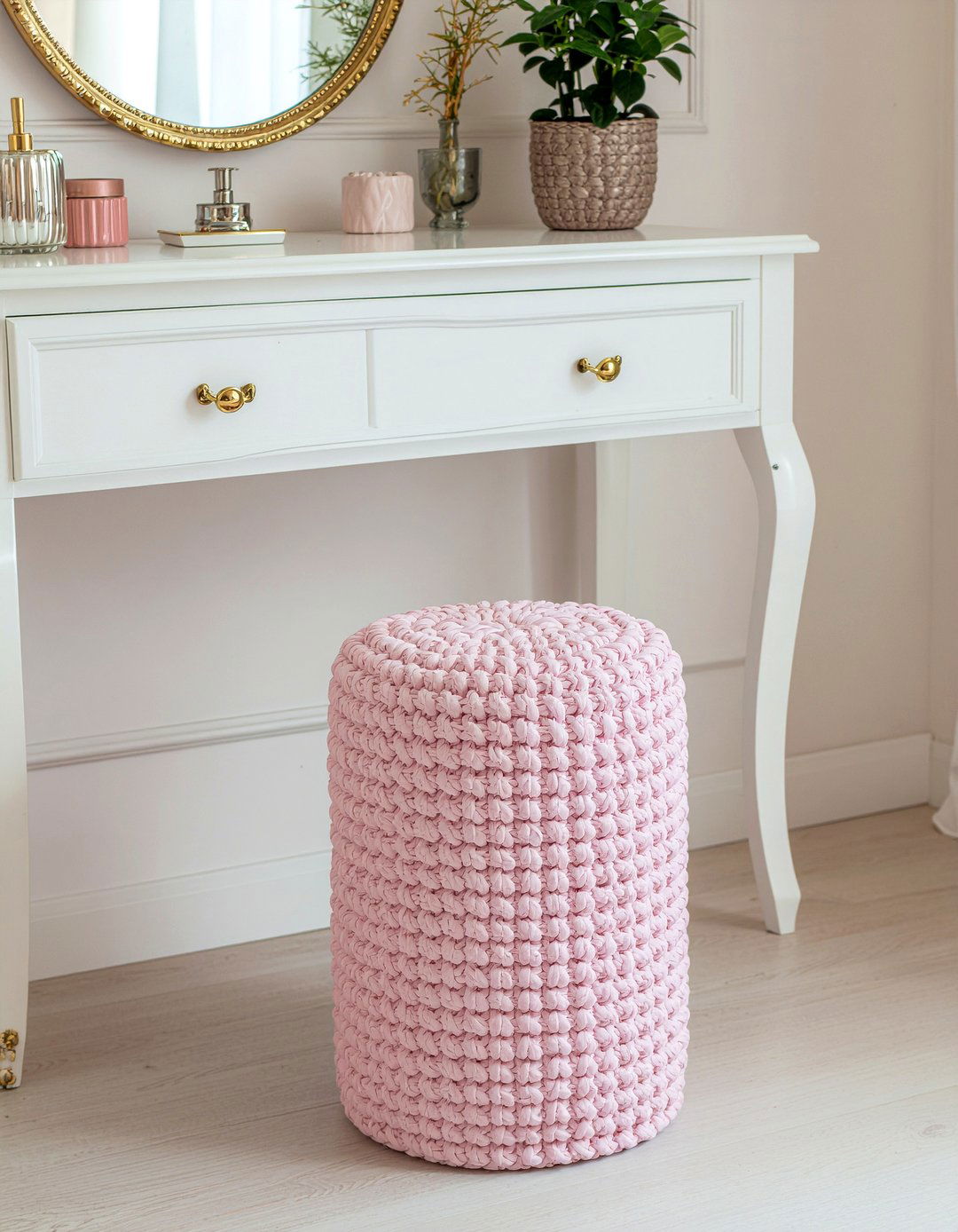 Crochet dressing stool cover - 30 crocheted bedroom ideas