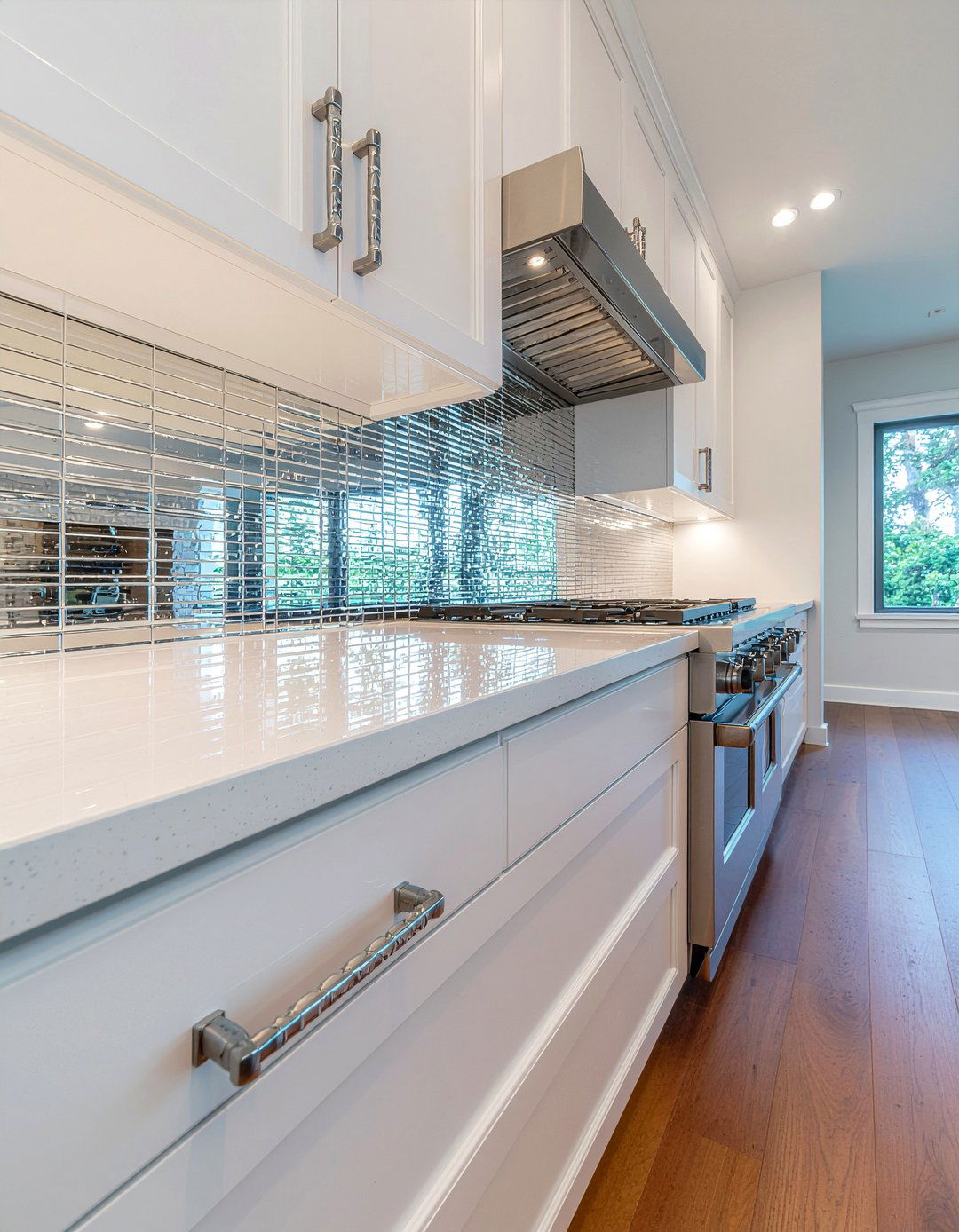 Crystal Cabinet Hardware - 30 kitchen cabinet handle ideas