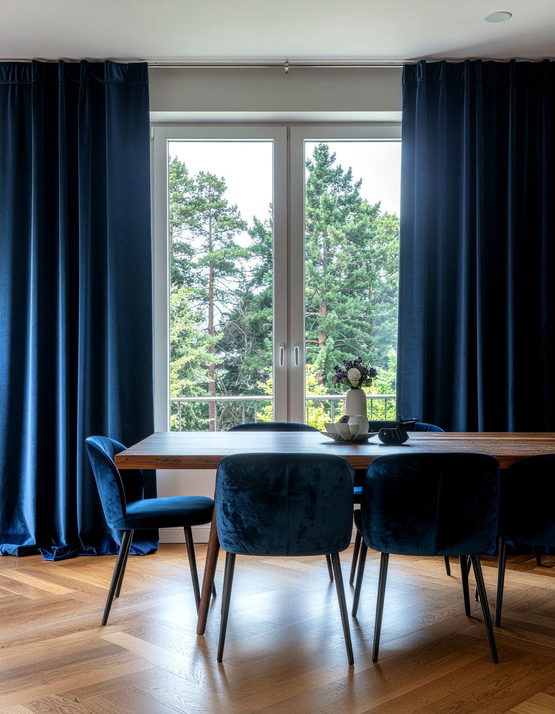 Curtains Framing Dining Room Window - 30 dining room balance ideas