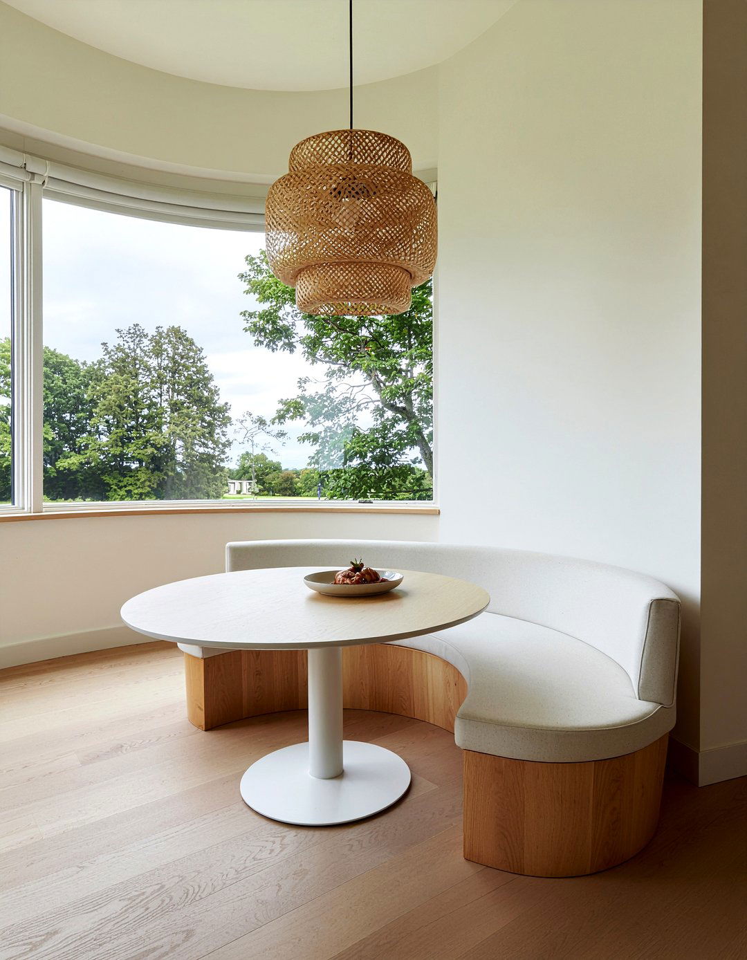 Curved Backless Bench - 30 backless dining bench ideas