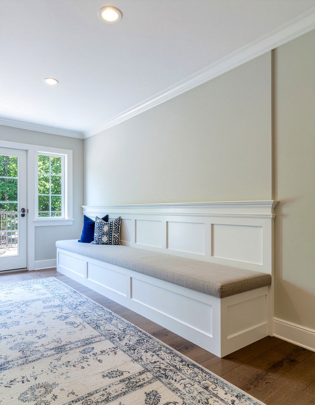 Custom carpentry divider - 30 bedroom bookshelf dividers