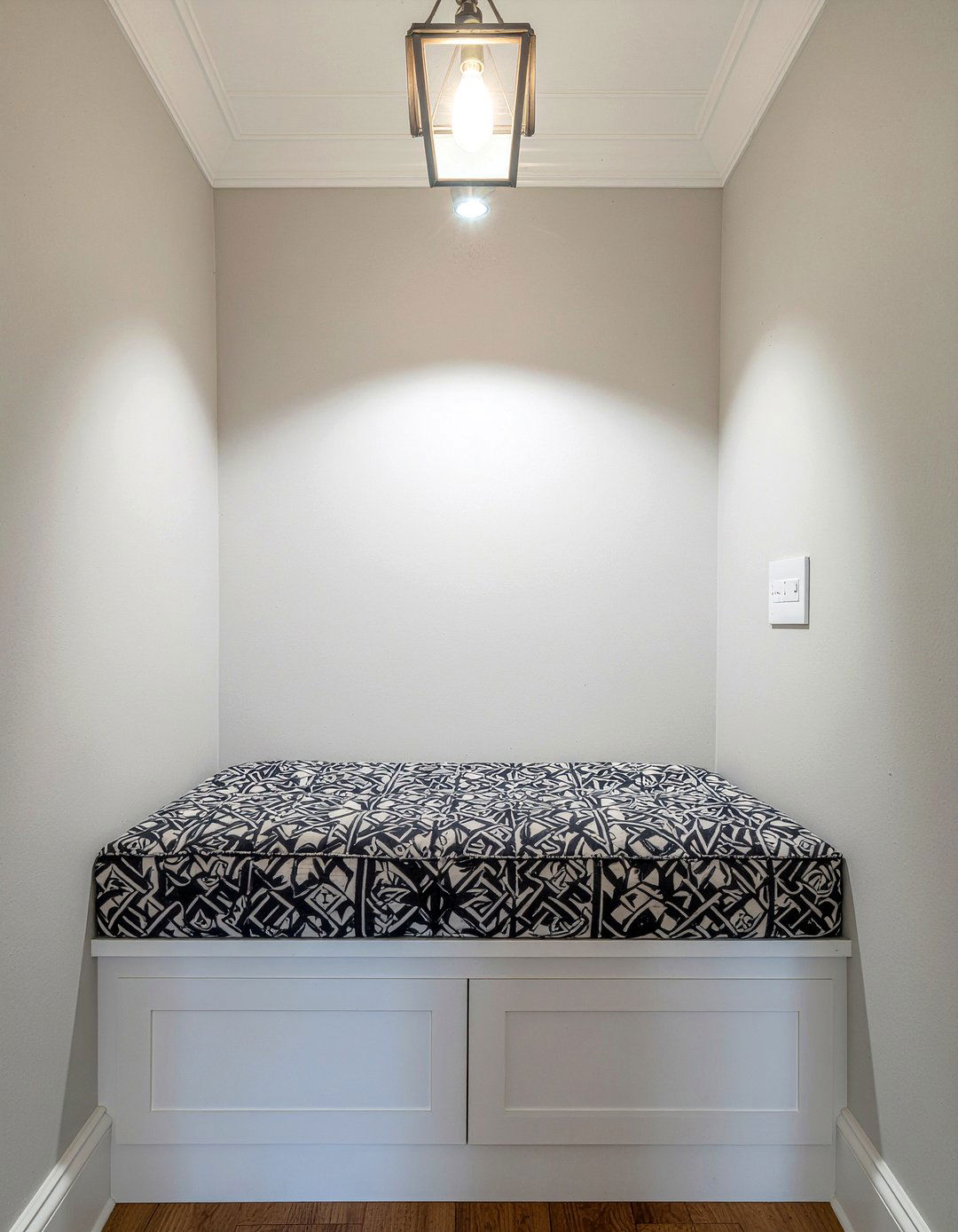 Custom dog bed nook - 30 dog bedroom ideas