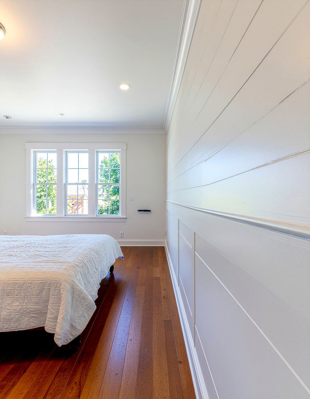 DIY board and batten - 30 bedroom board and batten ideas