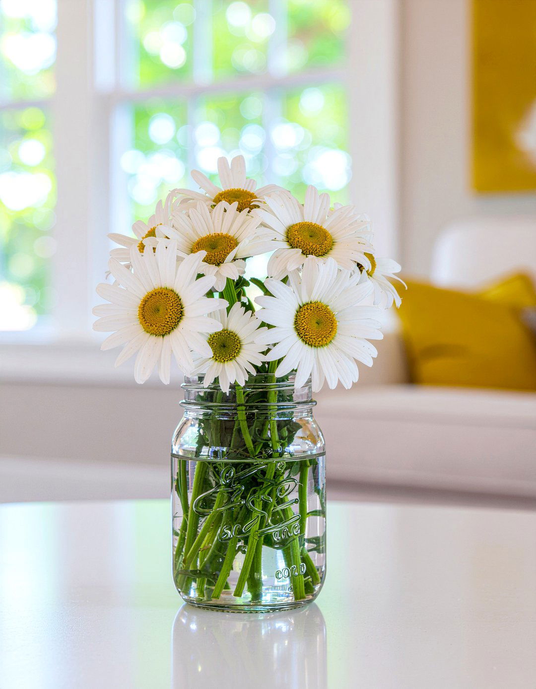 30 Beautiful Dining Room Fresh Flower Ideas for Your Table