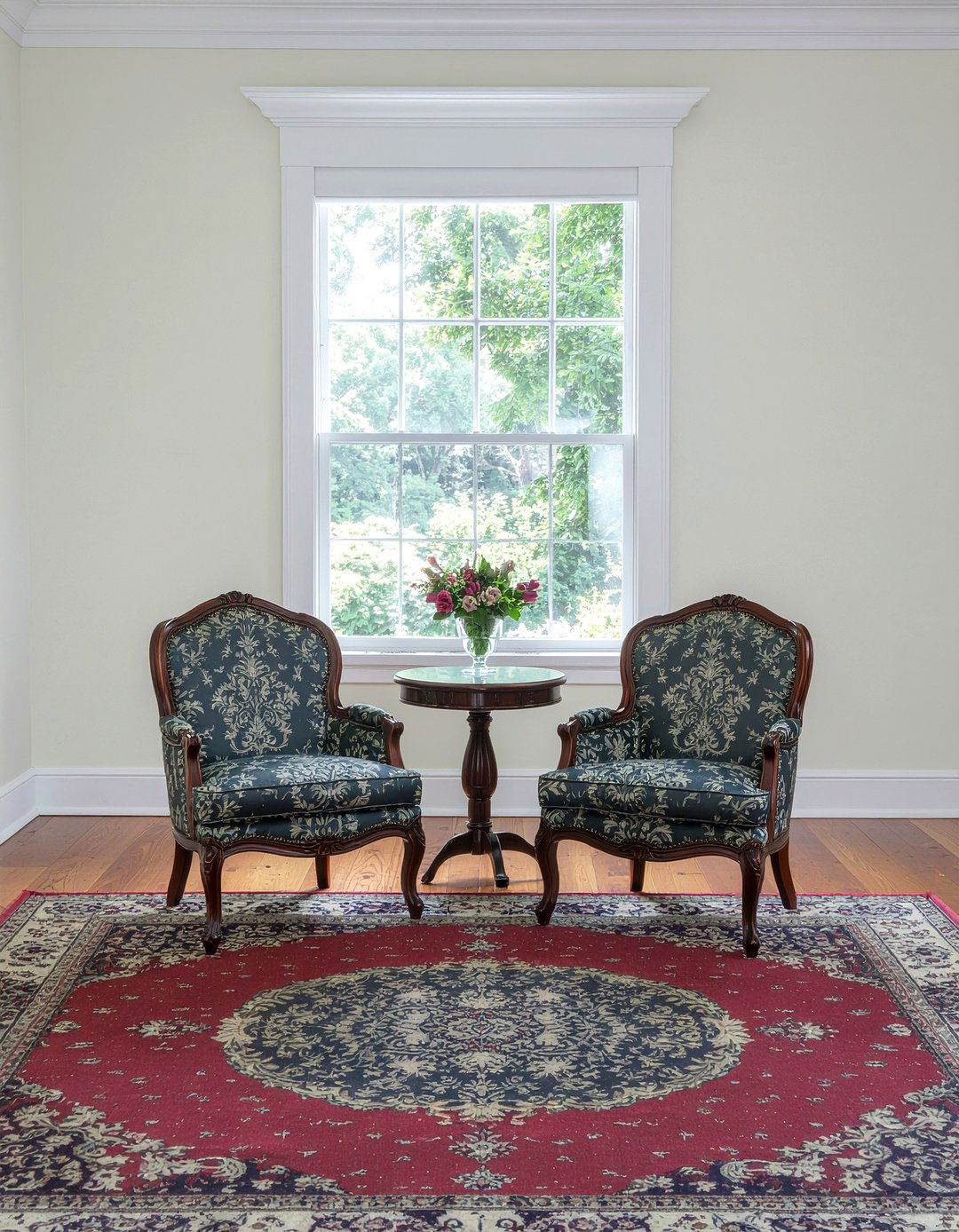 Damask pattern living room - 30 traditional living room ideas