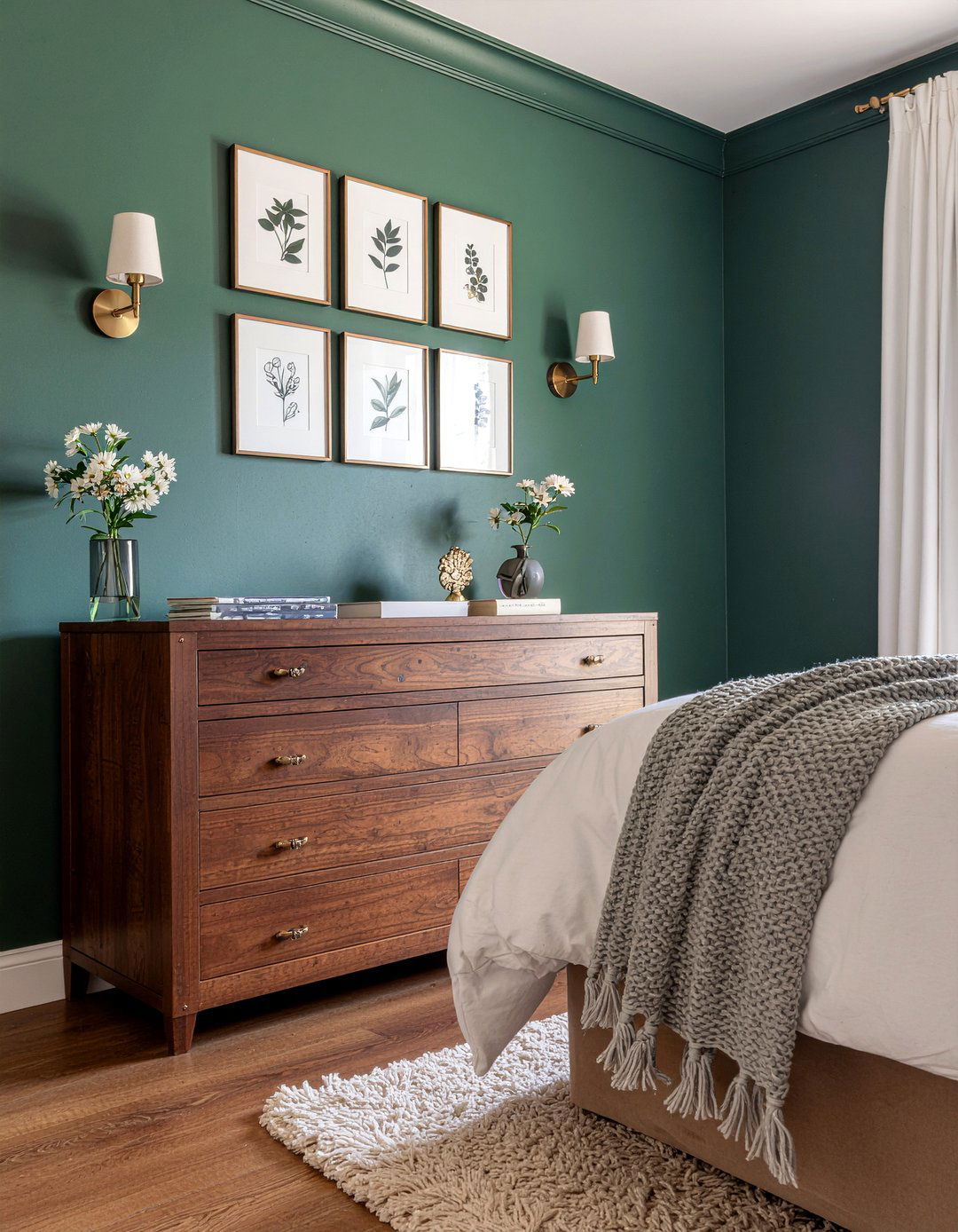 Dark Green Bedroom - 30 unisex bedroom ideas