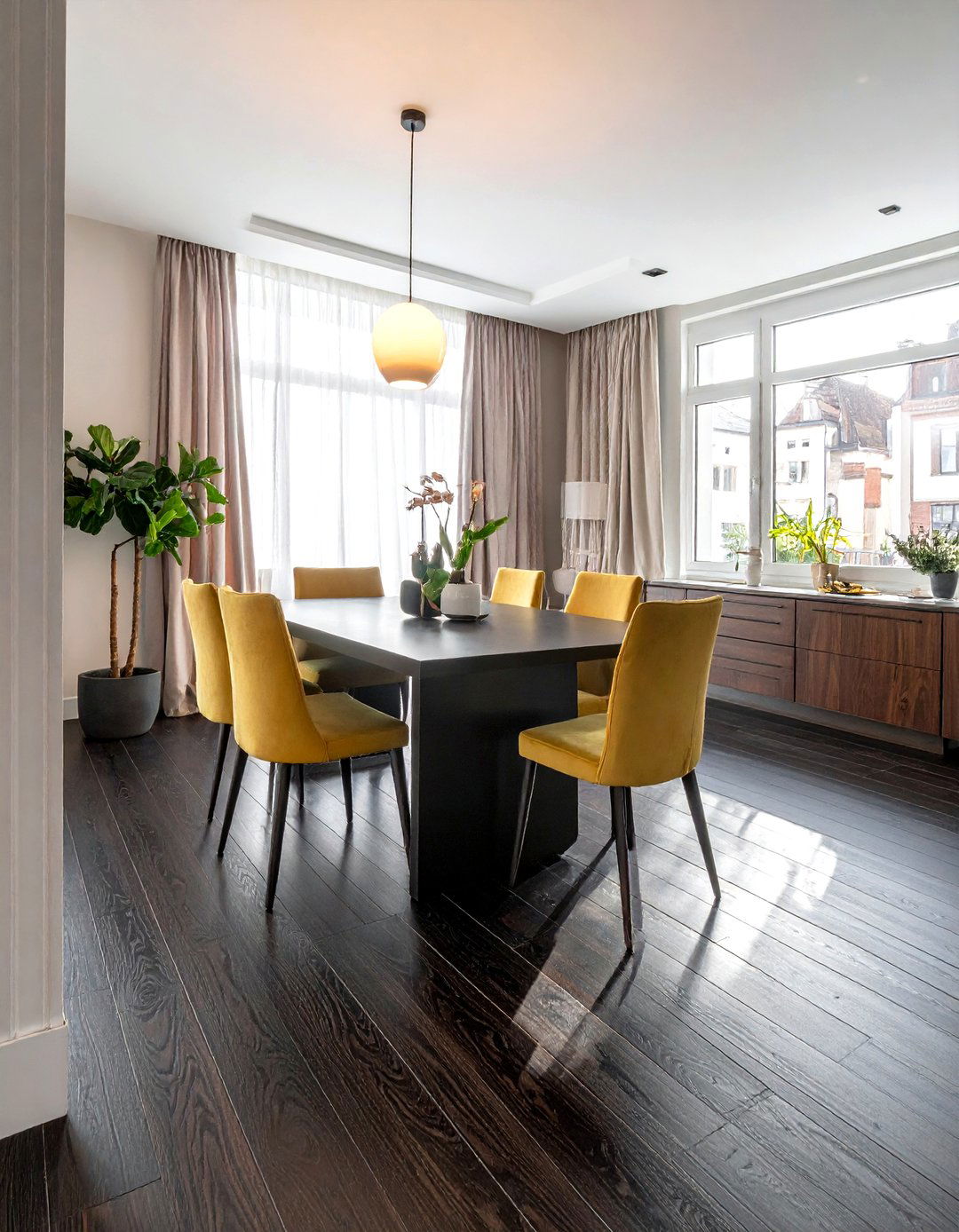 Dark Wood Floor - 30 Thai dining room ideas