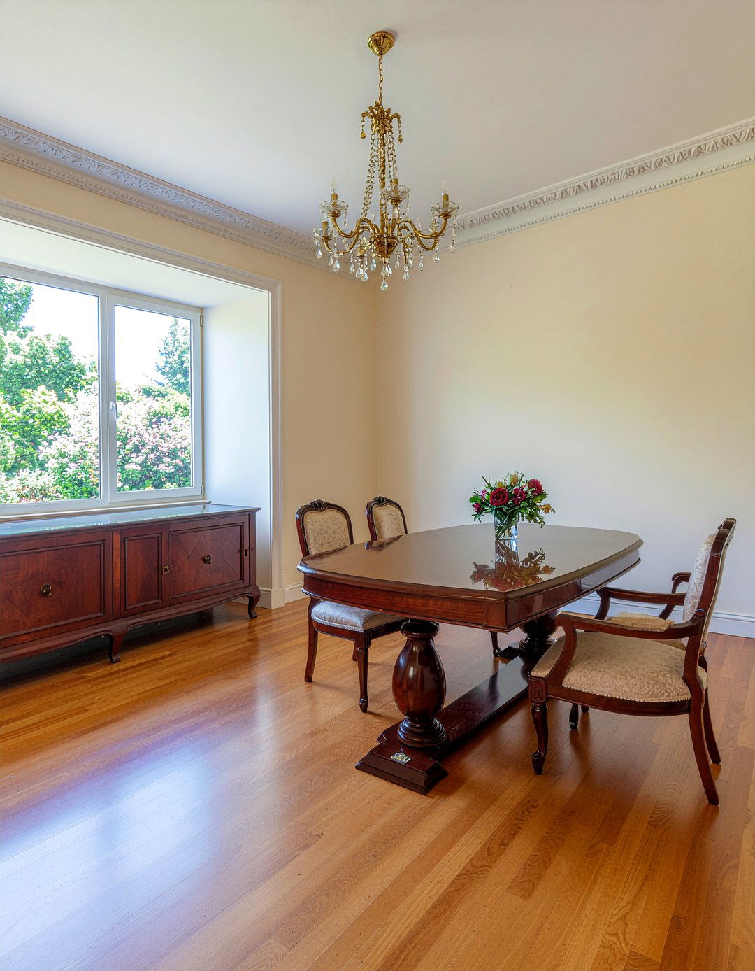 Dark Wood Italian Dining - 30 Italian dining room ideas