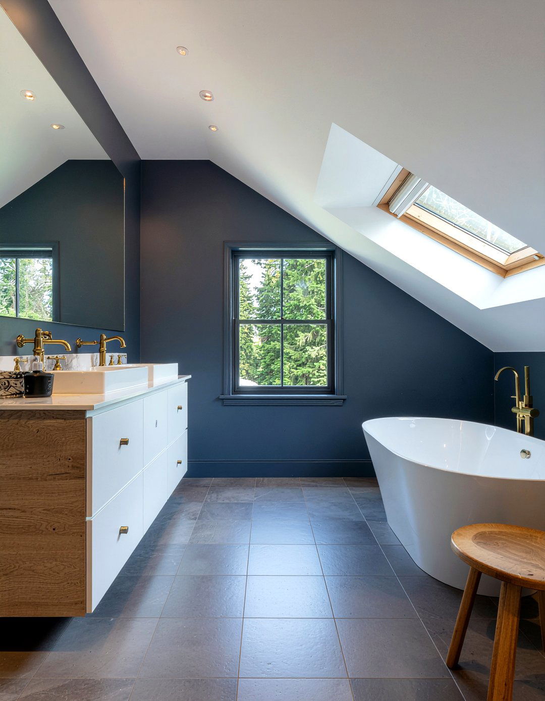 Dark attic bathroom aesthetic - 30 attic bathroom ideas