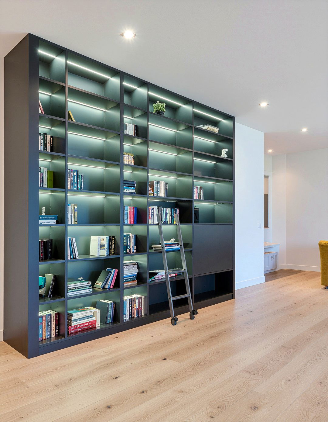 30 Moody Living Room Ideas for a Cozy and Sophisticated Den