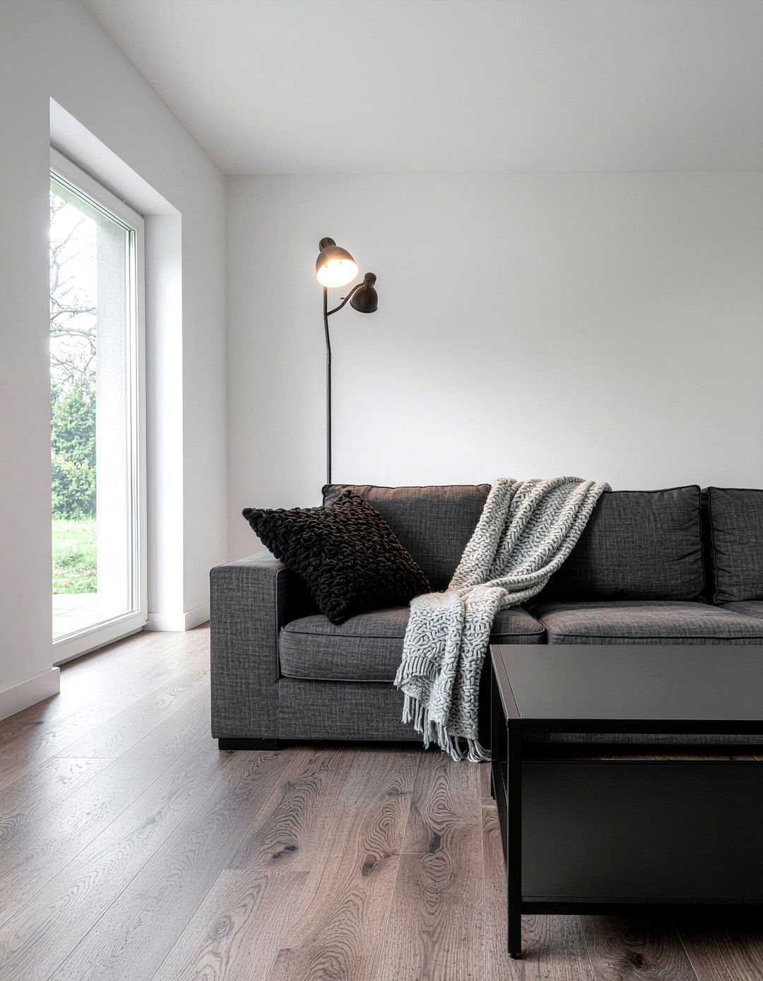 Dark gray sectional - 30 moody living room ideas