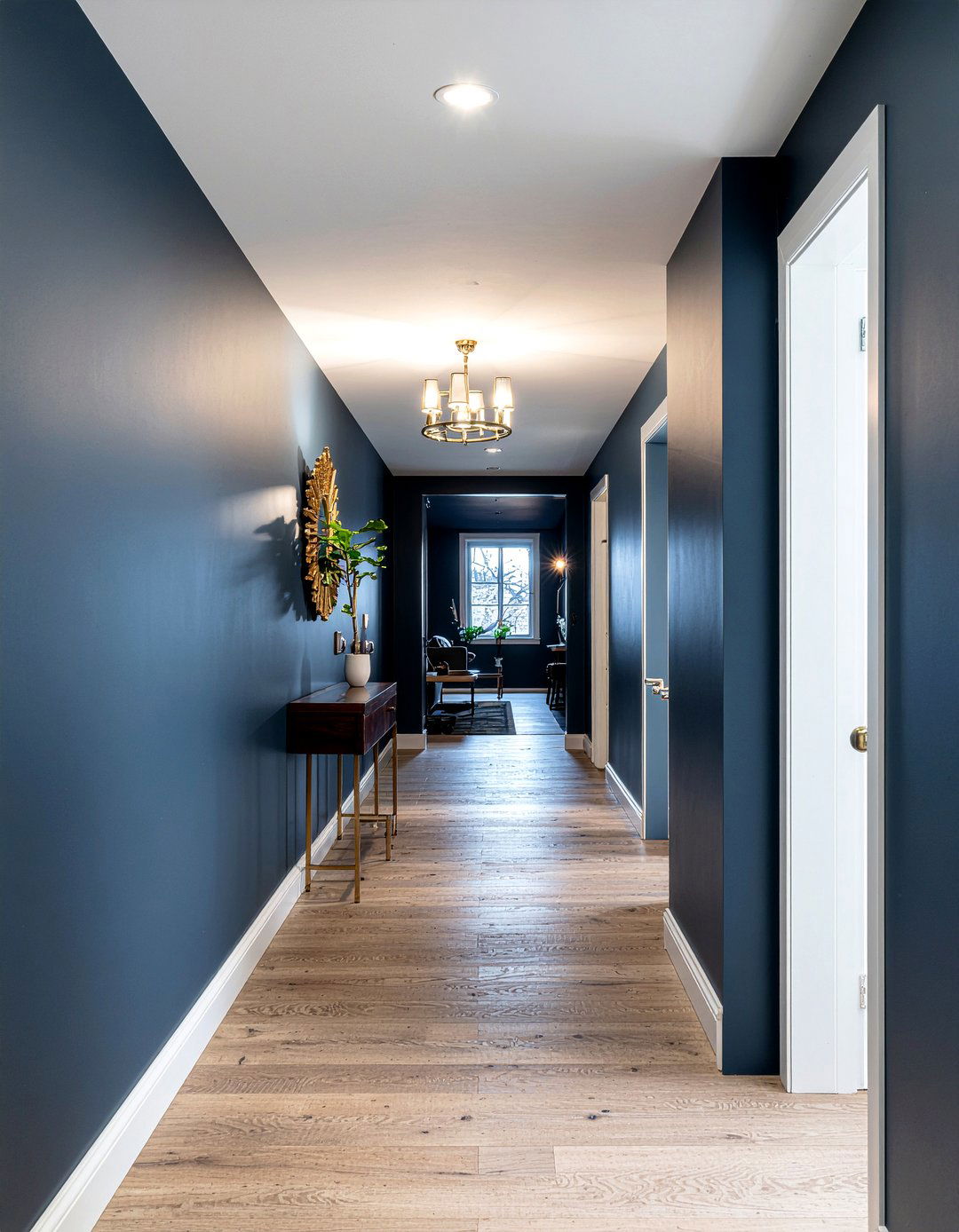 Dark paint colors - 30 bedroom hallway ideas