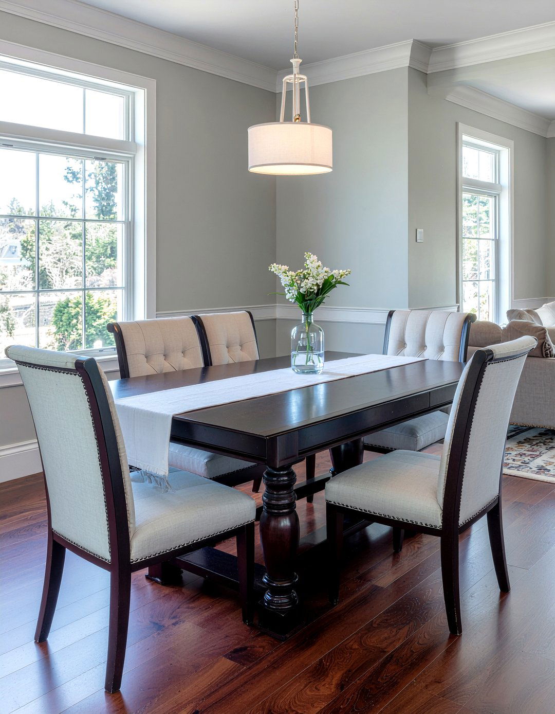 Dark wood dining furniture - 30 Argentine dining room ideas