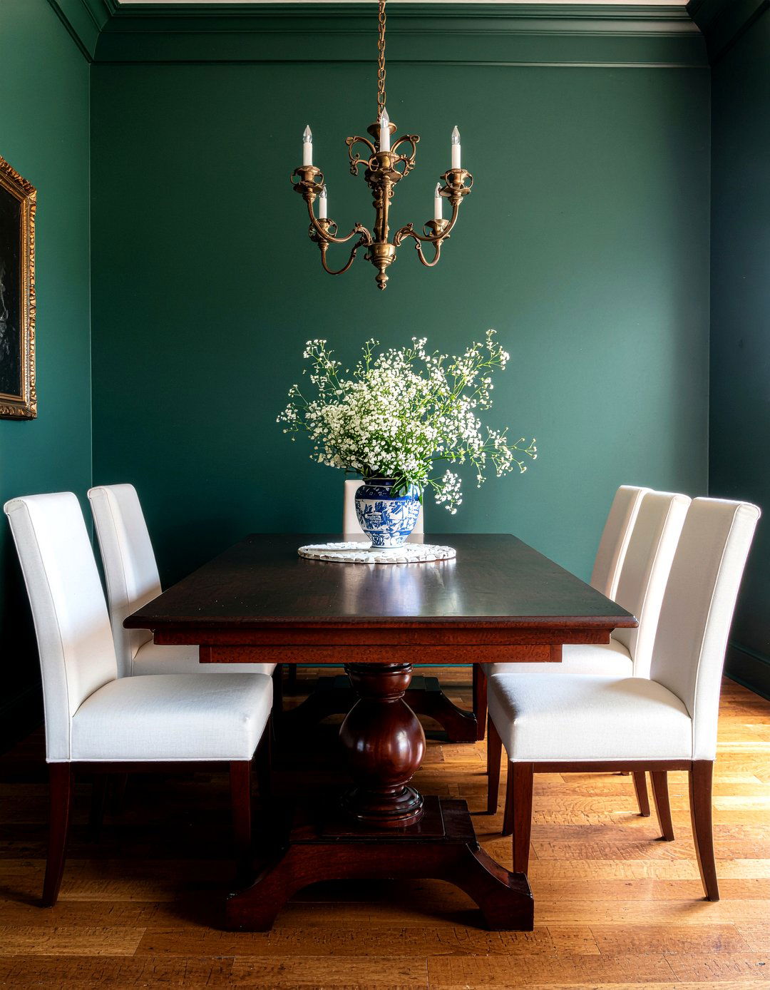 Dark wood furniture - 30 countryside dining room ideas