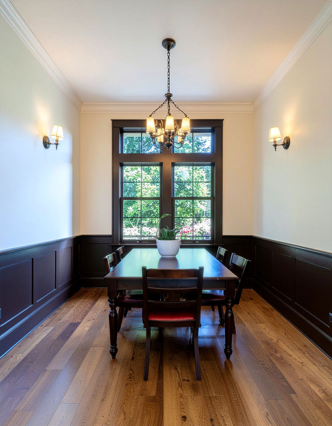 Dark wood trim dining room - 30 craftsman dining room ideas