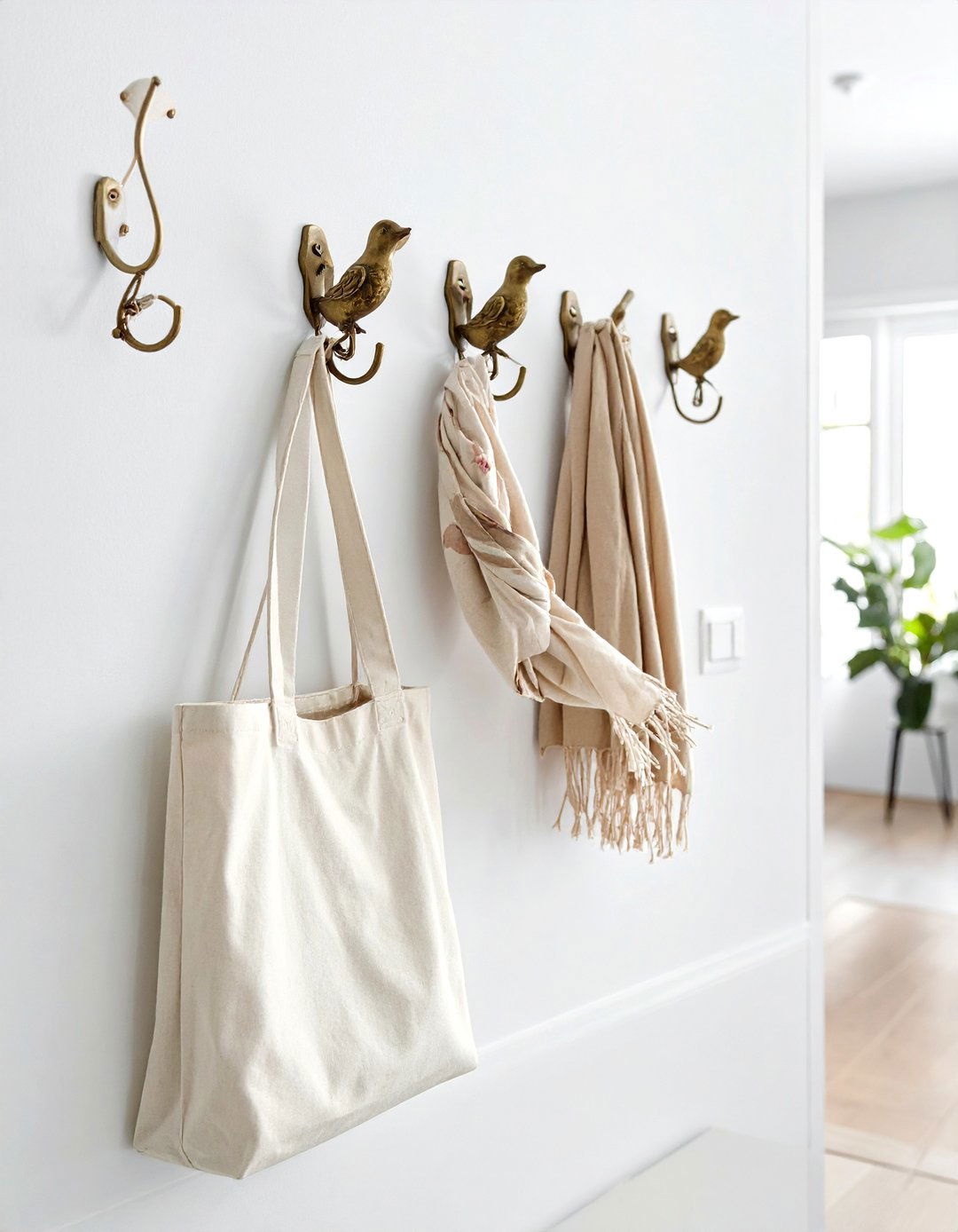 Decorative Wall Hooks - 30 small entryway ideas