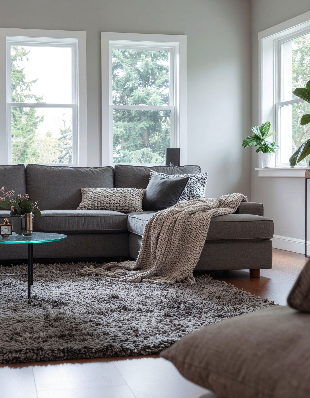 Deep seat sofa - 30 living room sofa ideas