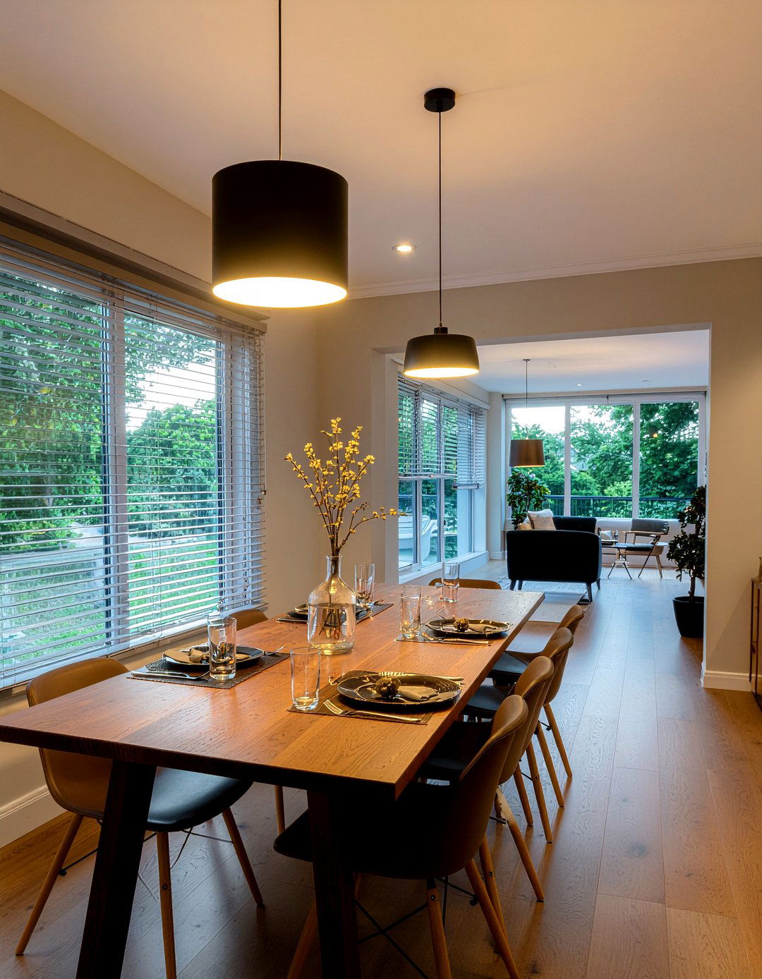 Dimmable Pendant Lighting - 30 dining room entertaining ideas