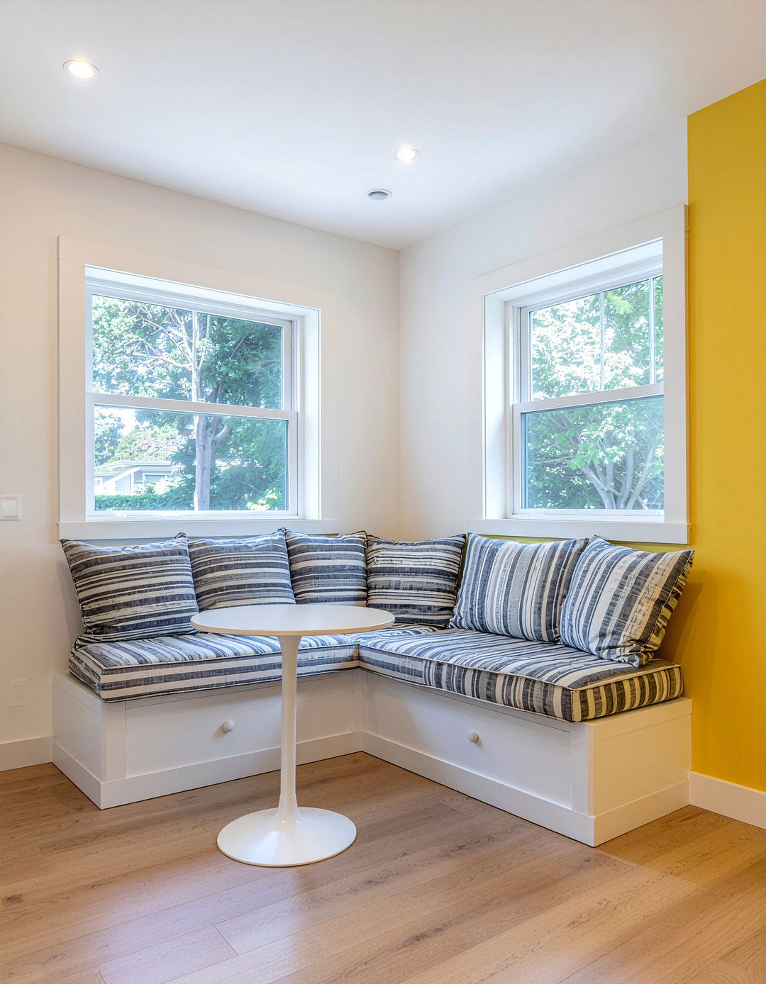 30 Combined Dining Space Ideas for Open-Concept Living