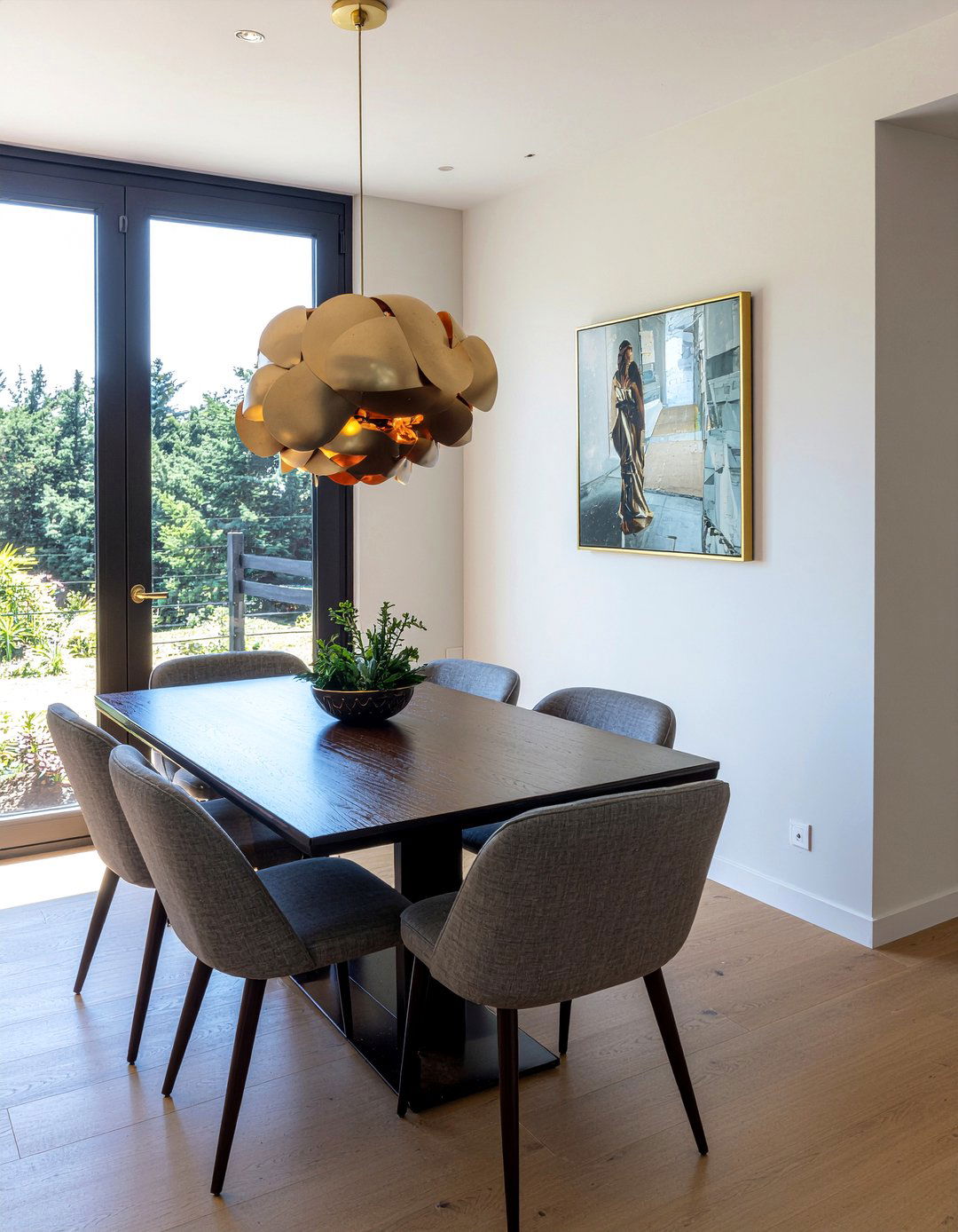 Dining Pendant Light - 30 row house dining room ideas