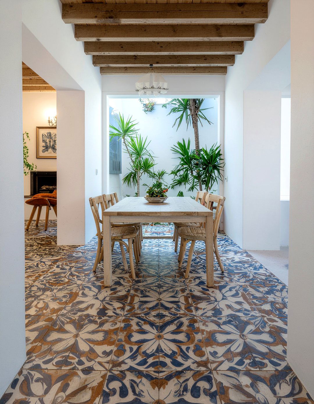 Dining Room Floor Tile - 30 dining room visual interest ideas