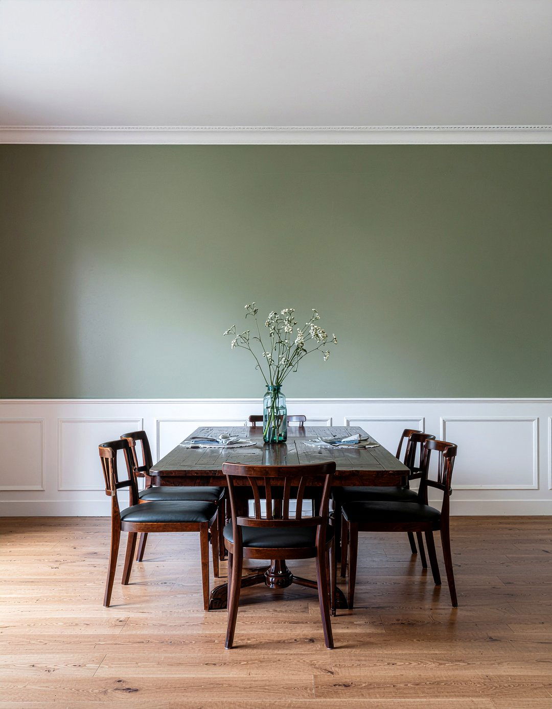 Dining Room Wainscoting - 30 dining room visual interest ideas