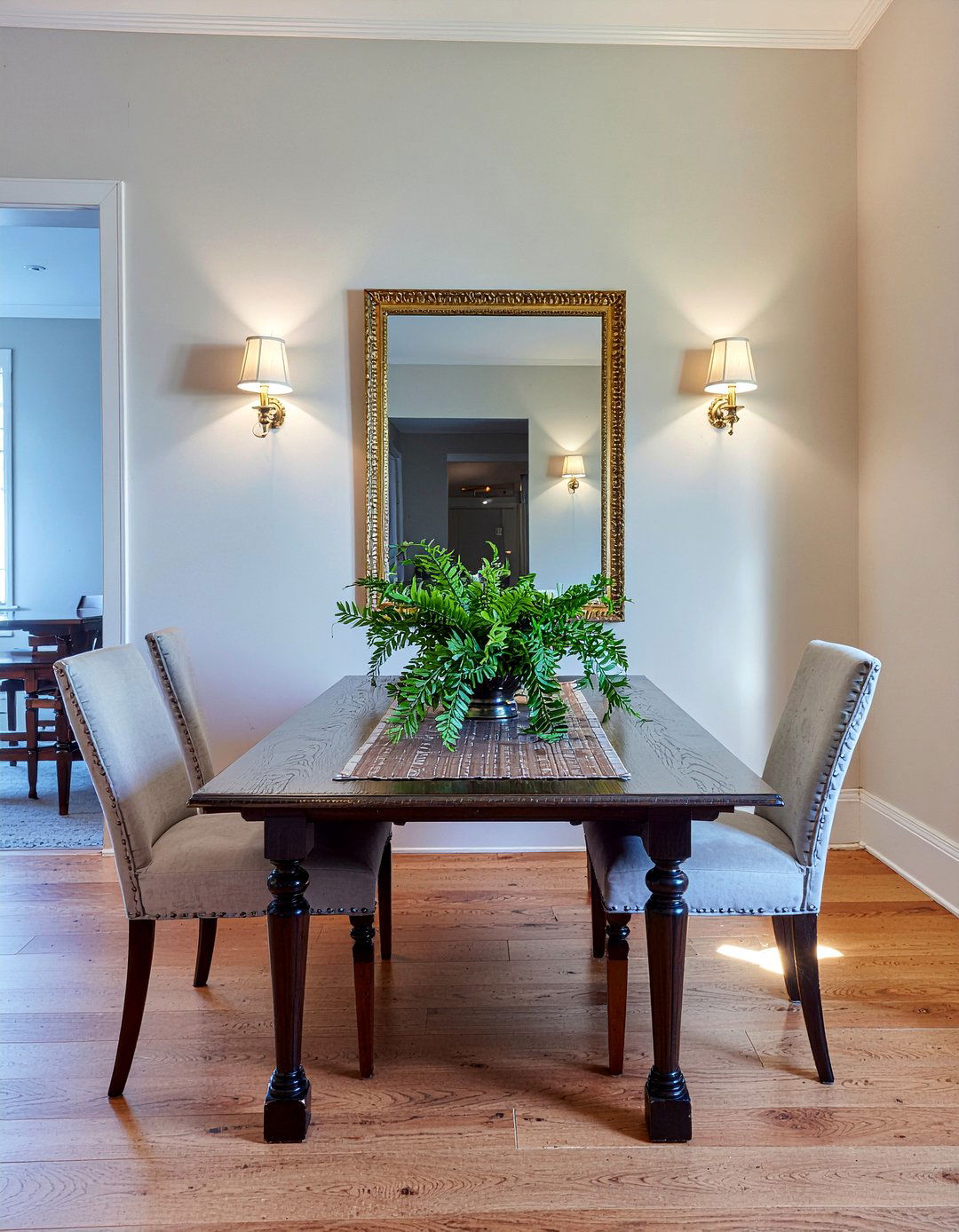 Dining Room Wall Sconces - 30 historic home dining room ideas