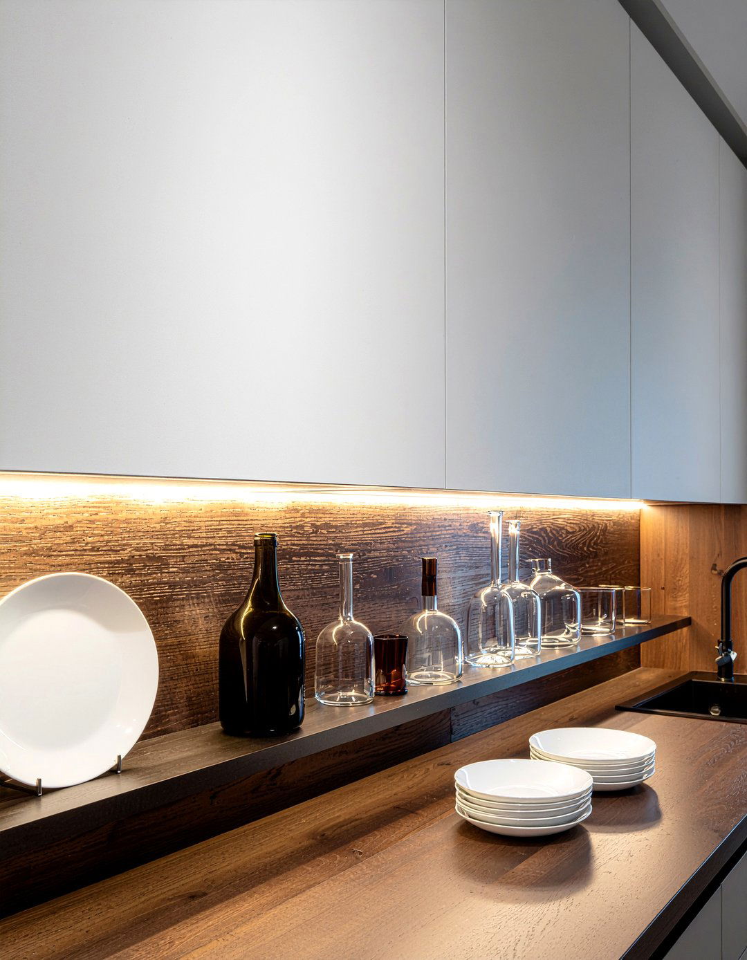 Dining room cabinets with lighting - 30 dining room built-in cabinet ideas