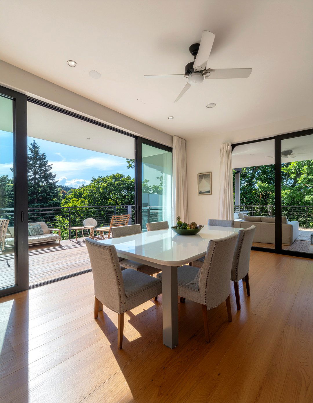 Dining room patio access - 30 Portland dining room ideas