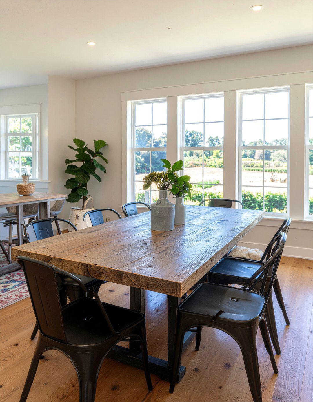 Distressed Wood Dining Table - 30 dog-friendly dining room ideas