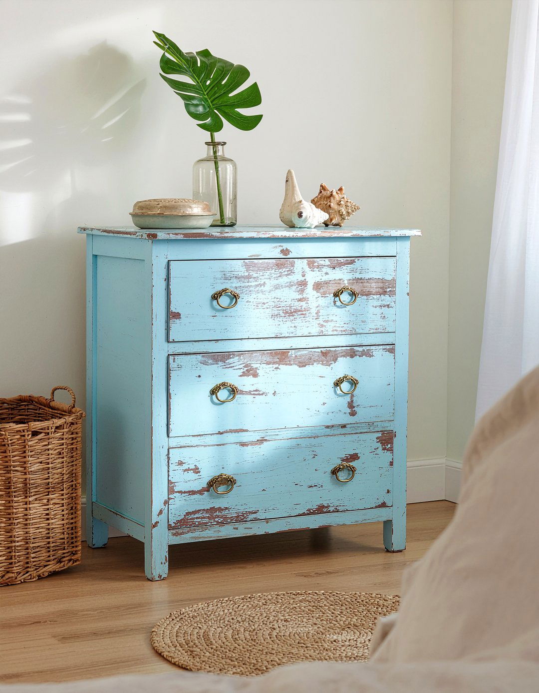 Distressed Wood Dresser - 30 Caribbean bedroom ideas