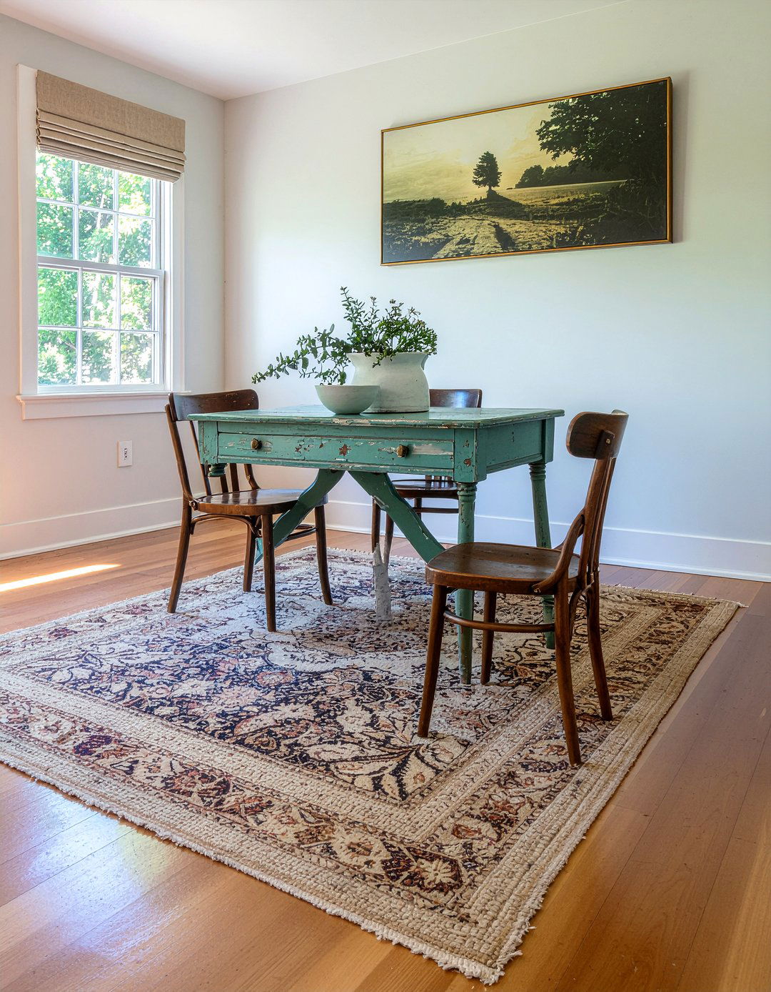 Distressed jute rug for vintage dining room - 30 jute rug dining room ideas