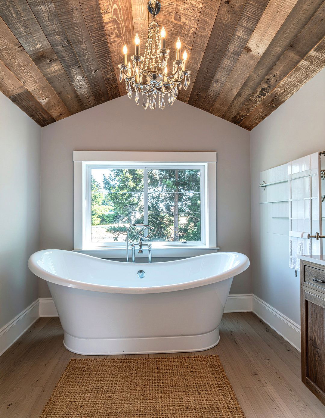 Distressed wood ceiling - 30 reclaimed material bathroom ideas