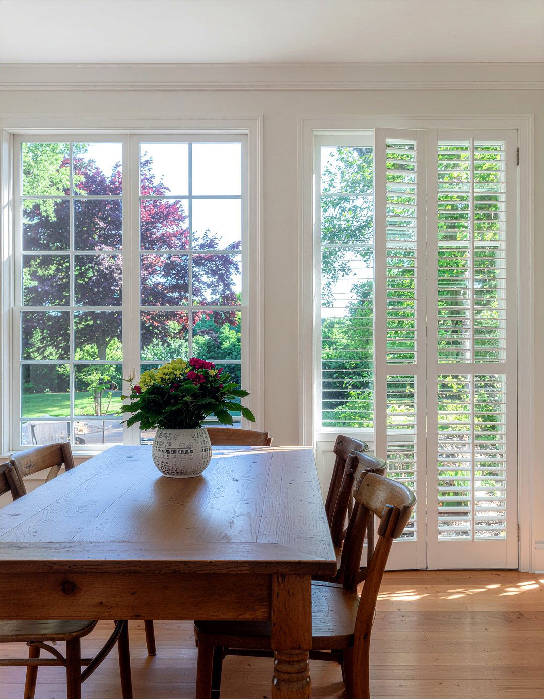 Dog Friendly Window Treatments - 30 dog-friendly dining room ideas