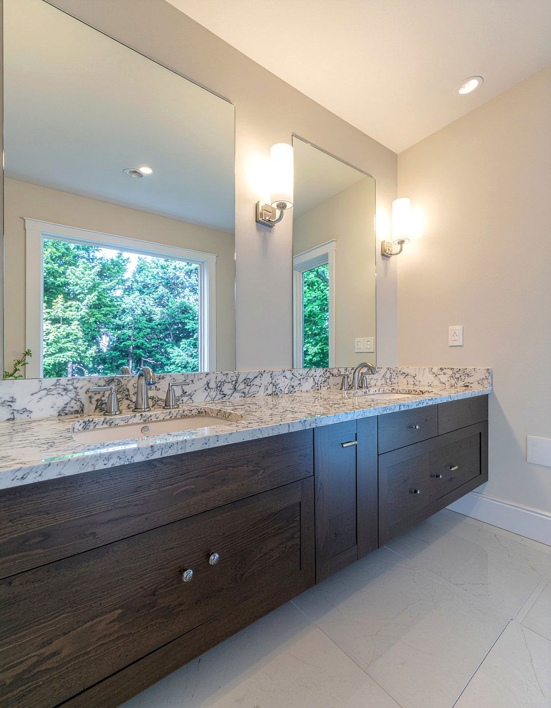 Double Sink Spacing - 30 bathroom layout rules