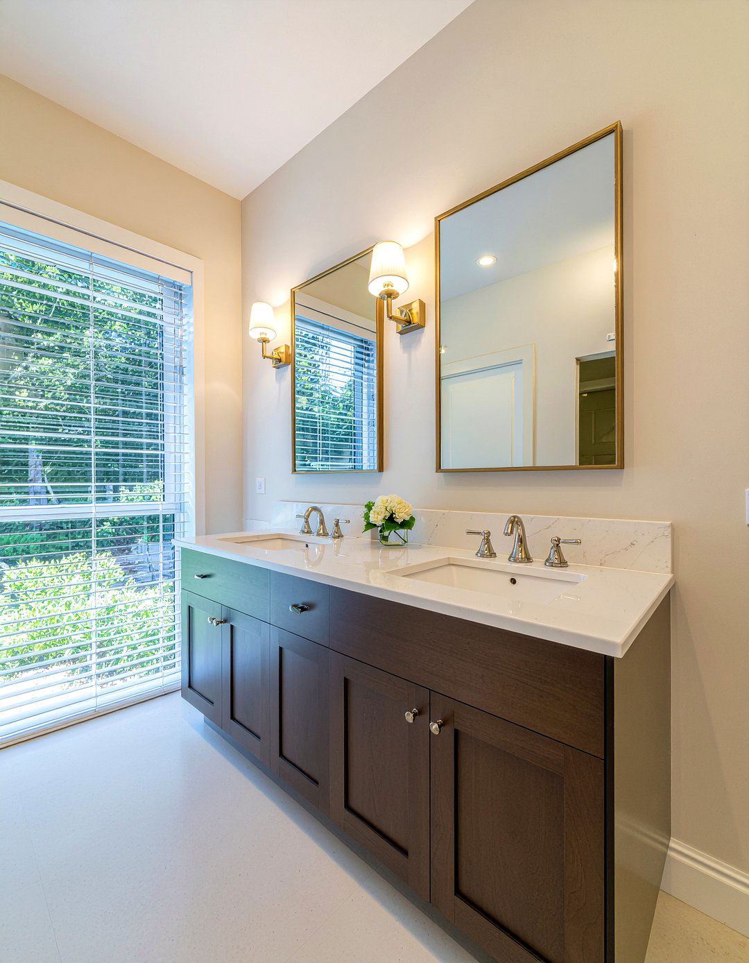 Double Vanity Sink - 30 bathroom transformation ideas