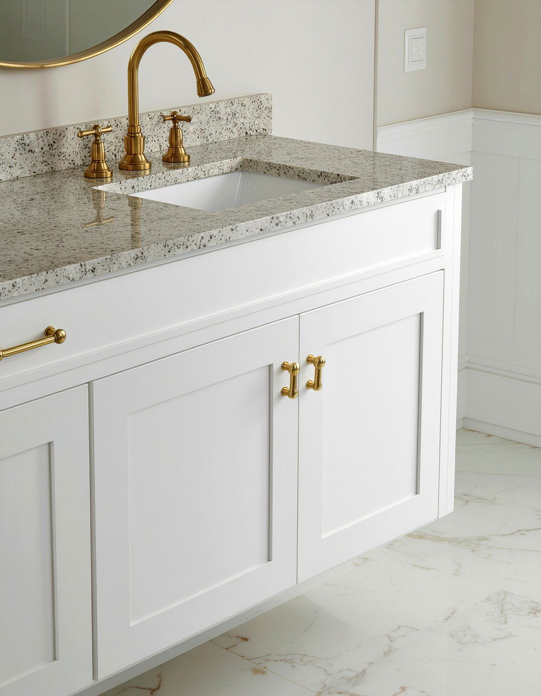 Double Vanity With Gold Hardware - 30 master bathroom double vanity ideas