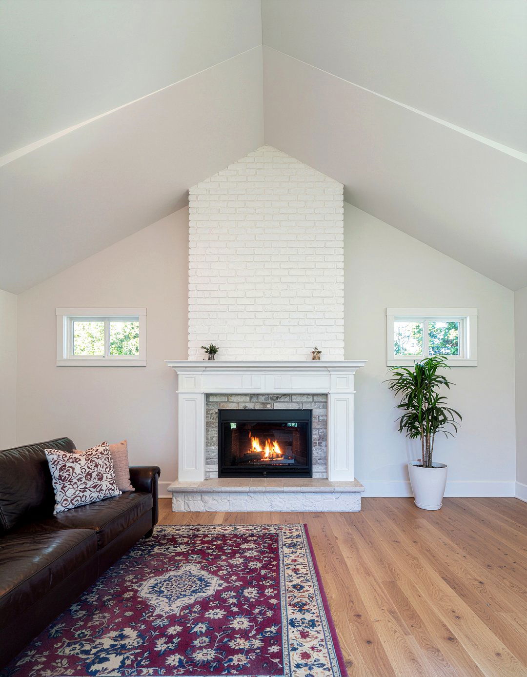 Double height fireplace - 30 living room cathedral ceiling ideas