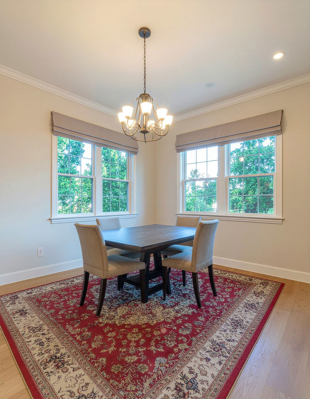 Double rod neutral curtains - 30 neutral curtain dining room ideas