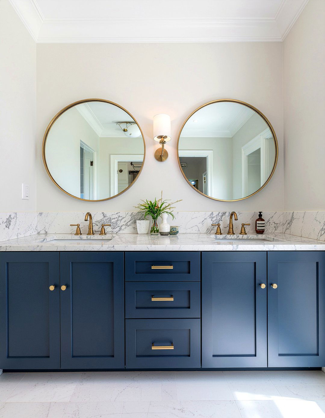 Double vanity bathroom - 30 professional bathroom ideas