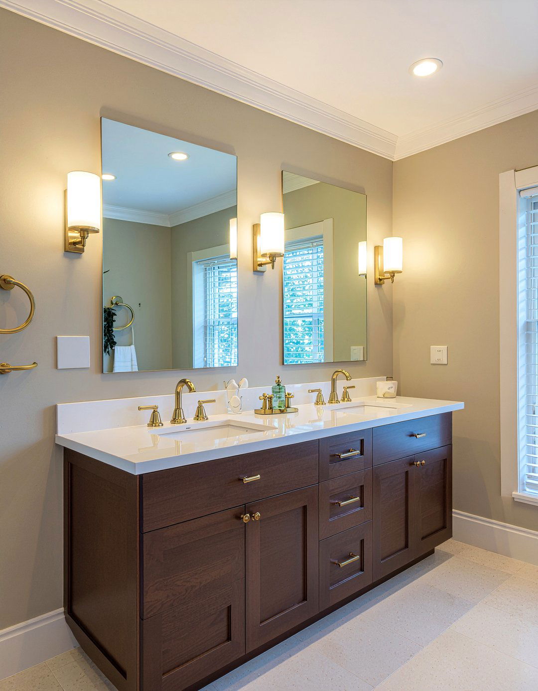 Double vanity lighting - 30 LED bathroom lighting ideas