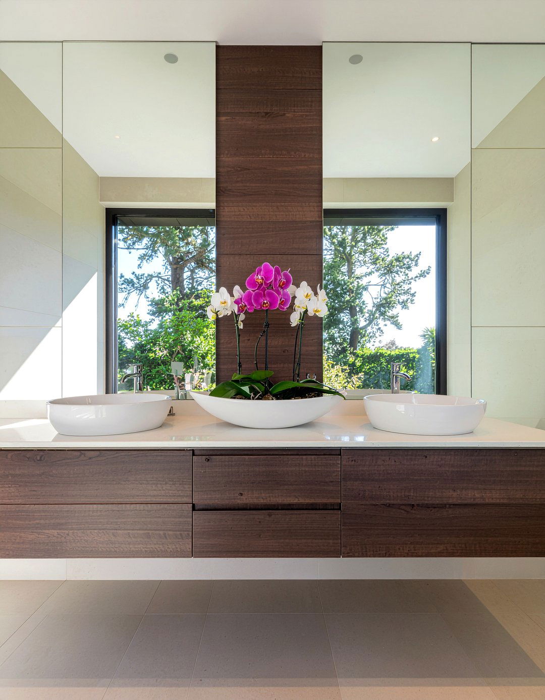 Double vanity orchid centerpiece - 30 bathroom orchid ideas