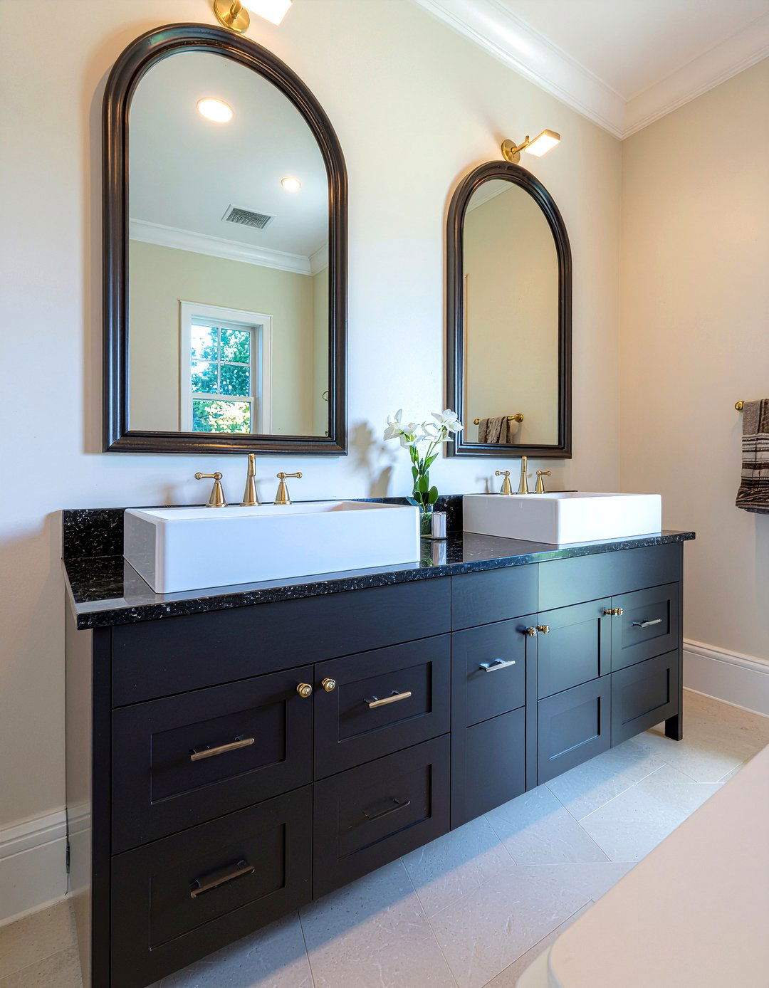 Double vanity - 30 bathroom design principles