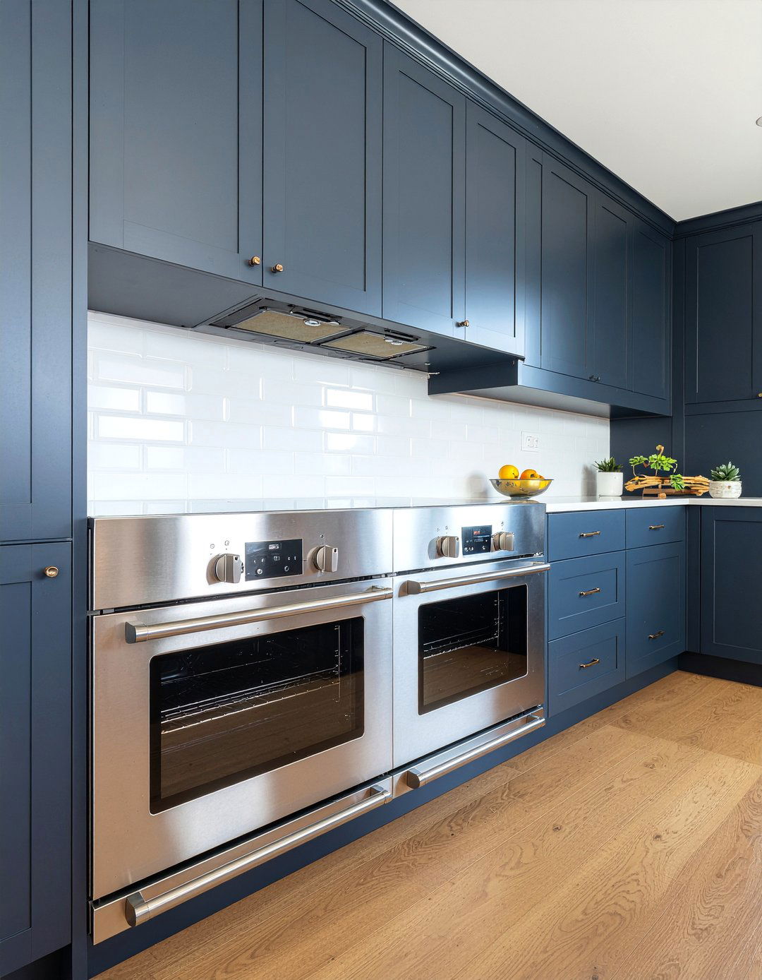 Double wall oven - 30 kitchen feature ideas