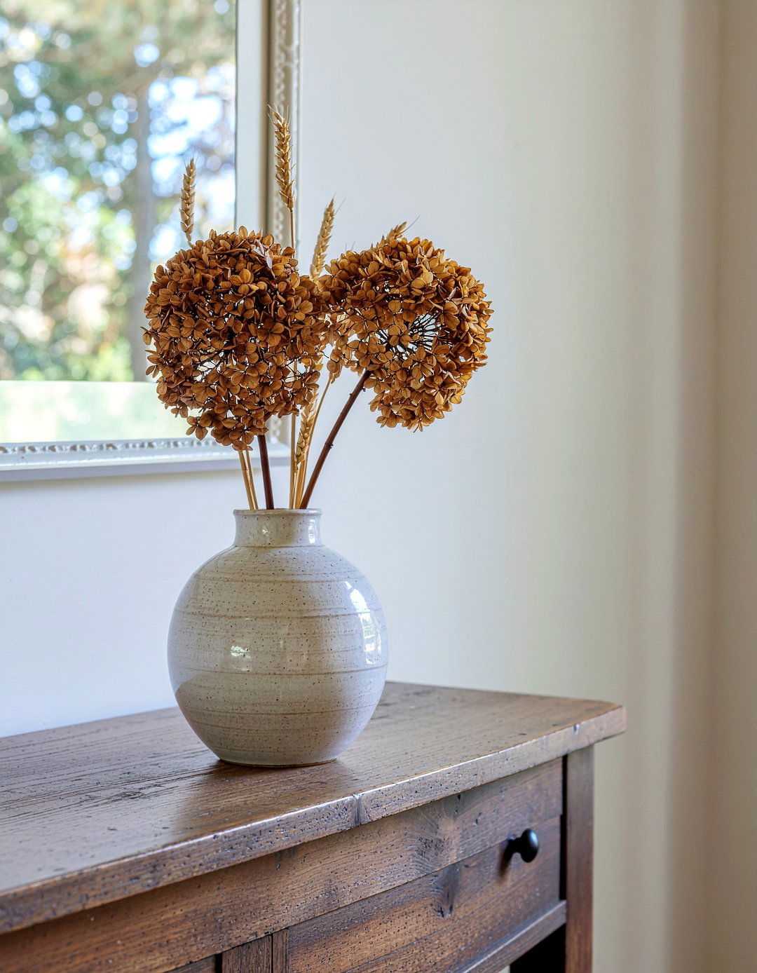 Dried flower bouquet - 30 French country living room ideas