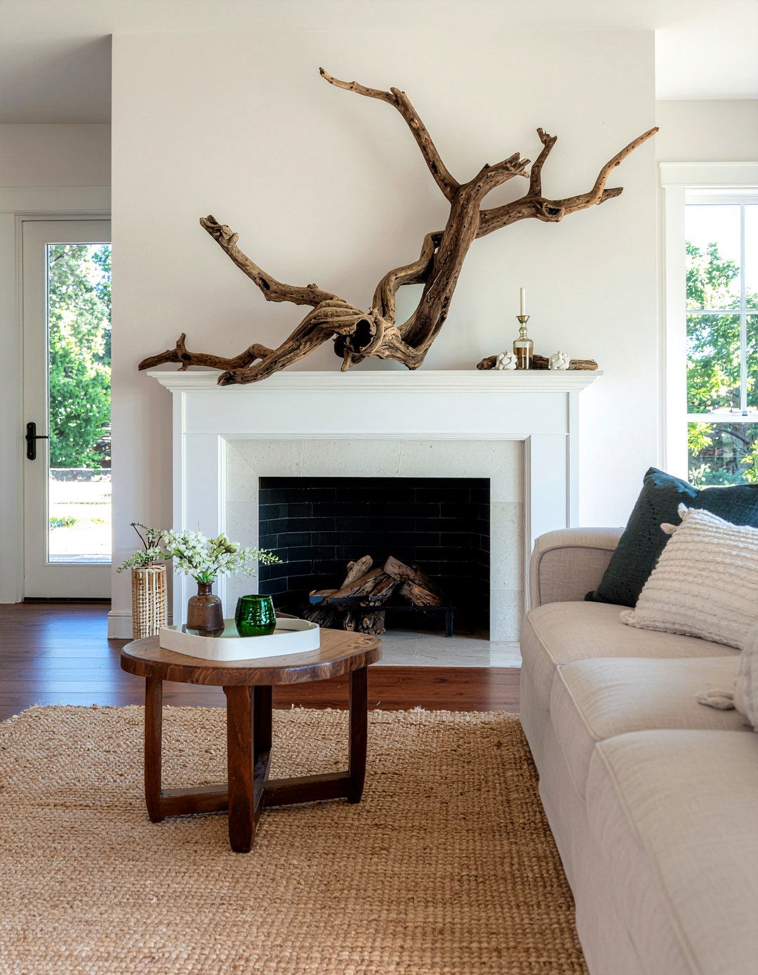 Driftwood Decor Pieces - 30 DIY living room decor ideas